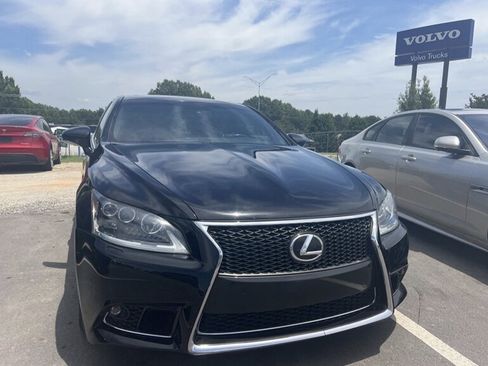 Used 2013 Lexus LS 460 w/ F-Sport Pkg RWD image 5