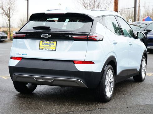 Used 2023 Chevrolet Bolt EUV LT image 7