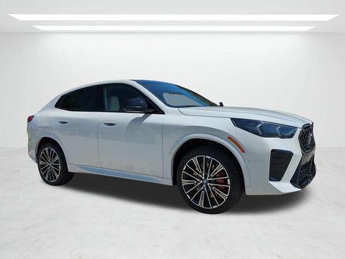 New 2026 BMW X2 xDrive28i w/ Technology Package AWD/4WD image 2