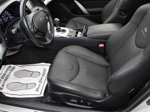 Used 2013 INFINITI G37 Journey w/ Premium Pkg image 11
