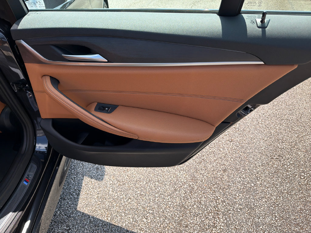 Used 2023 BMW 540i w/ M Sport Package RWD image 16