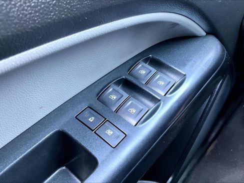 Used 2021 Chevrolet Colorado W/T w/ WT Convenience Package RWD image 34