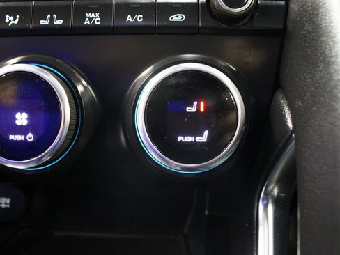 Used 2018 Jaguar E-PACE S image 24