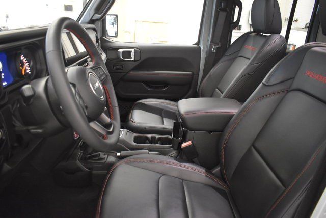 Used 2024 Jeep Wrangler Unlimited Rubicon w/ Safety Group AWD/4WD image 21