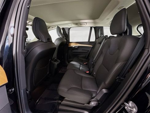 Certified 2025 Volvo XC90 B6 Plus image 25