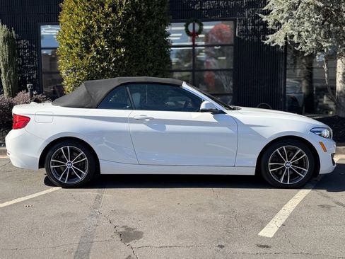 Used 2019 BMW 230i Convertible w/ Convenience Package image 21