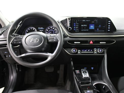 Used 2023 Hyundai Sonata SEL FWD image 2