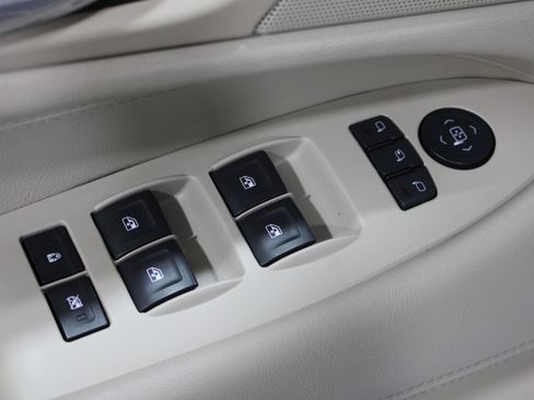 Used 2016 Cadillac Escalade Luxury AWD/4WD image 7