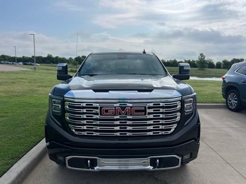 Used 2025 GMC Sierra 1500 Denali w/ Denali Reserve Package AWD/4WD image 2