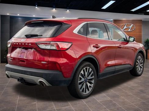 Used 2020 Ford Escape Titanium AWD/4WD image 16
