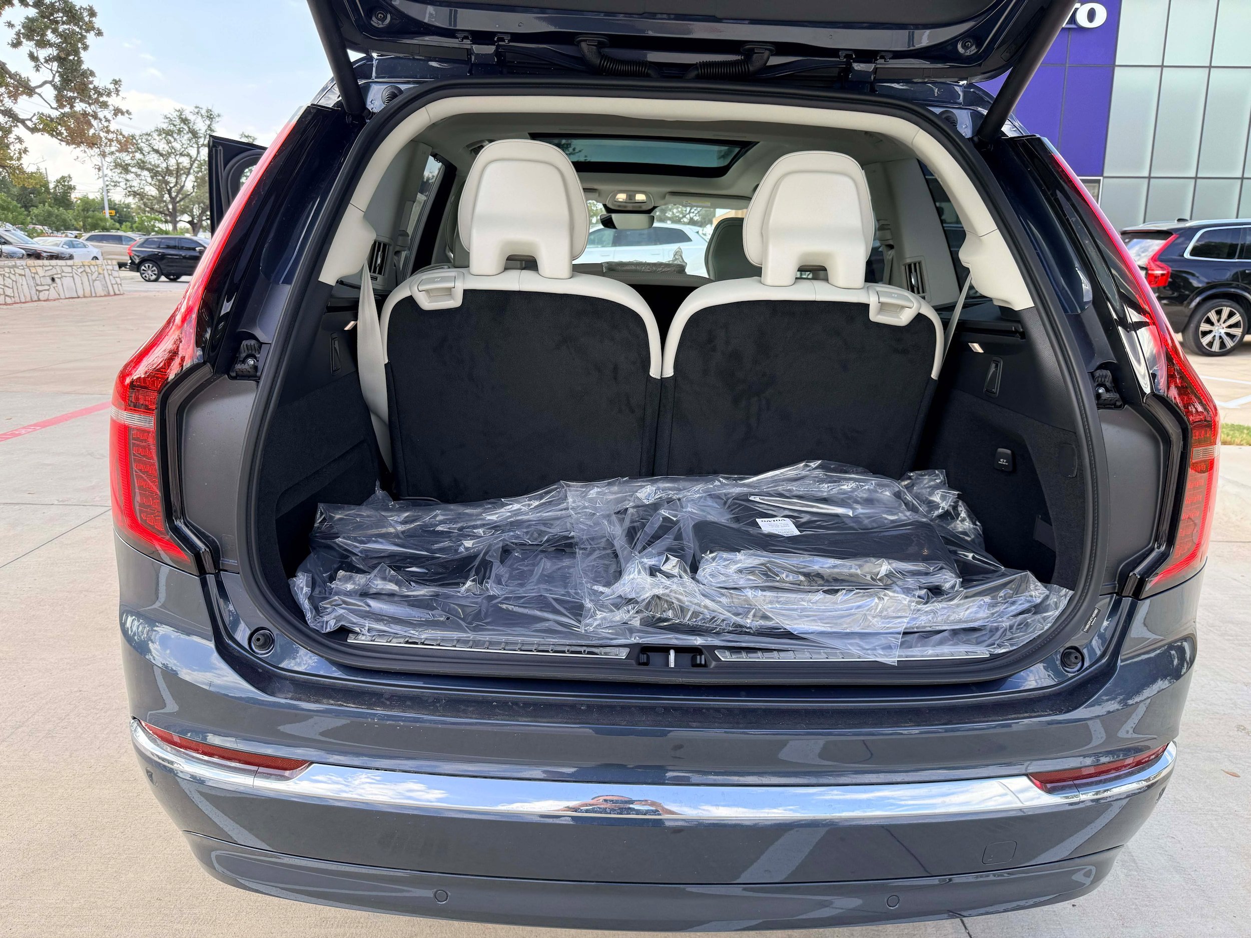 New 2026 Volvo XC90 B6 Ultra w/ Protection Package AWD/4WD image 27