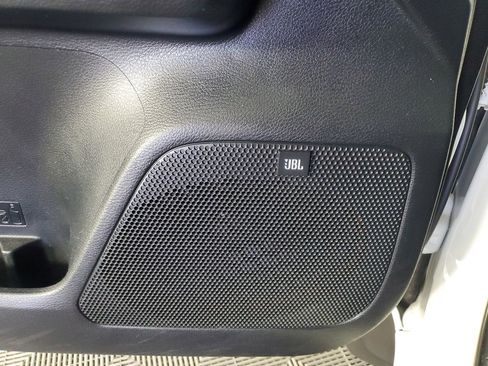 Used 2016 Toyota Tacoma TRD Sport image 28