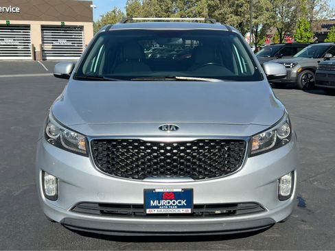 Used 2016 Kia Sedona SX image 3