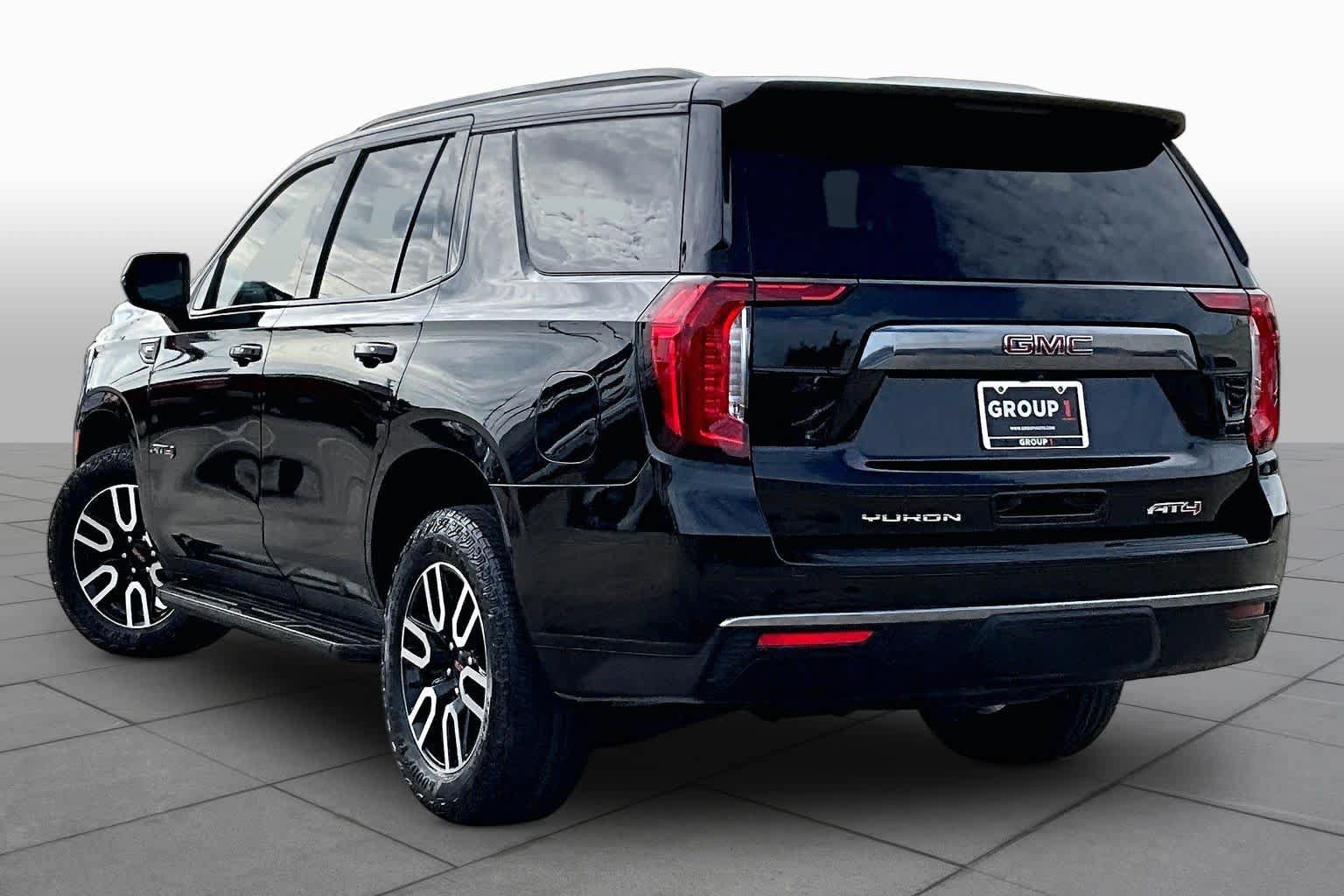 Used 2024 GMC Yukon AT4 AWD/4WD image 12