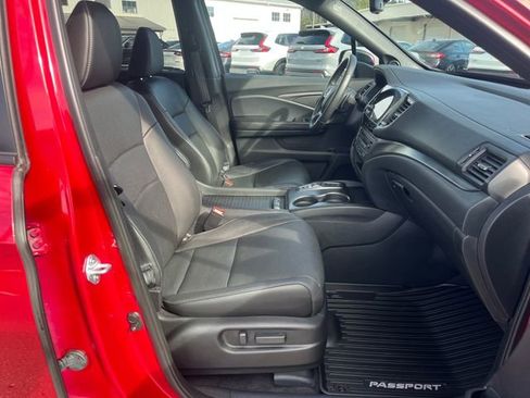Used 2023 Honda Passport EX-L image 9