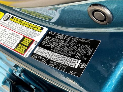 Used 2025 Toyota Camry SE w/ Multimedia Upgrade Package image 33