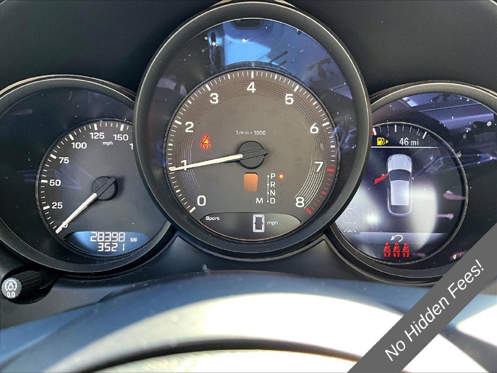 Used 2023 Porsche Macan Turbo AWD/4WD image 17