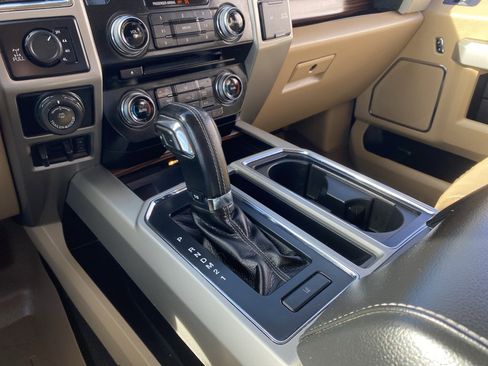 Used 2016 Ford F150 Lariat w/ Equipment Group 502A Luxury image 10