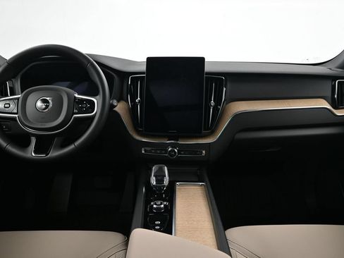 Used 2026 Volvo XC60 T8 Plus w/ Protection Package Premier AWD/4WD image 9
