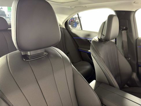 Used 2025 Mercedes-Benz E 350 Sedan image 24