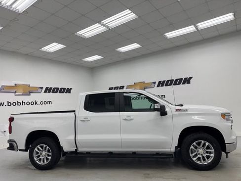 New 2026 Chevrolet Silverado 1500 LT w/ Z71 Off-Road Package AWD/4WD image 4