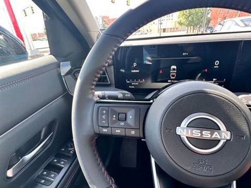 New 2025 Nissan Kicks SR image 19