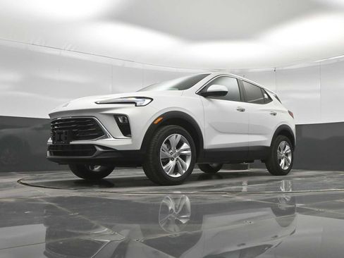 New 2026 Buick Encore GX Preferred AWD/4WD image 33