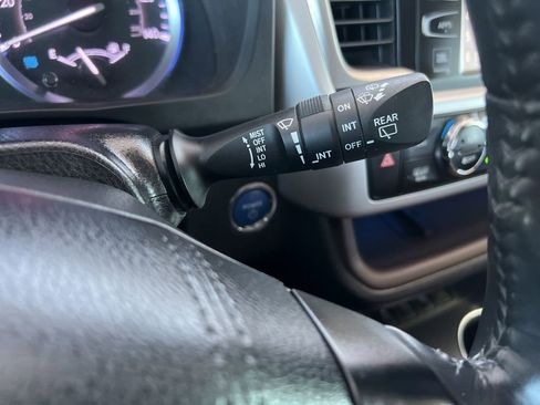 Used 2019 Toyota Highlander Limited image 43