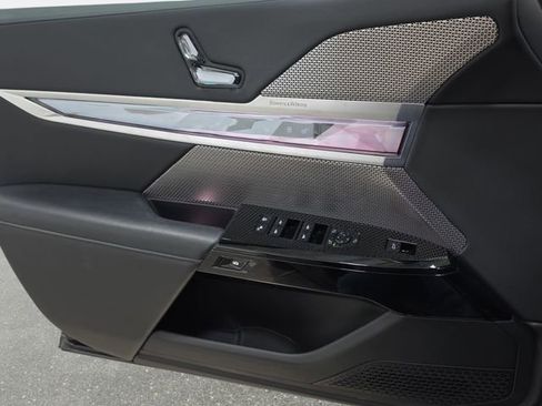 Certified 2023 BMW 760i xDrive image 24