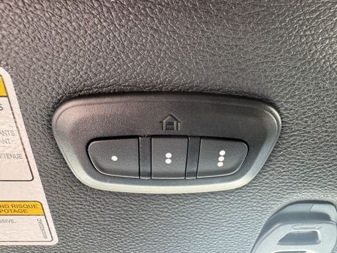 Used 2023 Jeep Wrangler Unlimited Rubicon AWD/4WD image 27