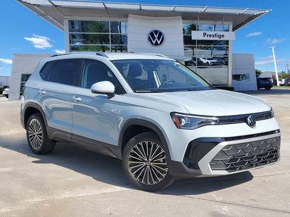 New 2025 Volkswagen Taos SE