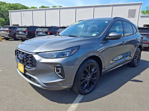 Certified 2023 Ford Escape ST-Line Elite AWD/4WD image 3