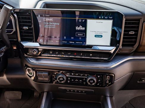 Used 2025 Chevrolet Silverado 3500 High Country w/ Technology Package image 22