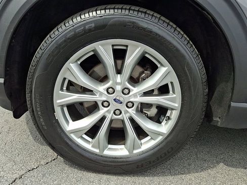 Certified 2021 Ford Explorer Limited w/ Equipment Group 301A image 8