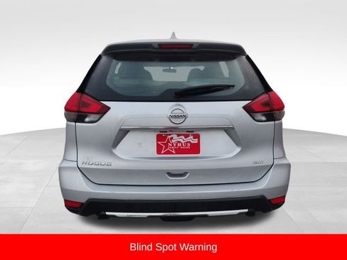 Used 2018 Nissan Rogue S image 5