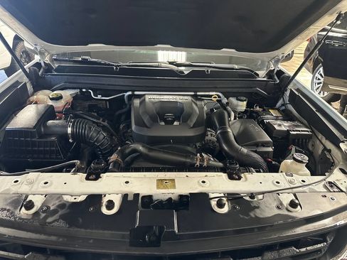 Used 2016 Chevrolet Colorado LT w/ Luxury Package, Chrome AWD/4WD image 10