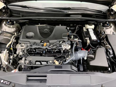 Used 2024 Toyota Camry SE image 31