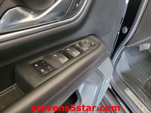 Used 2022 Chevrolet Tahoe RST w/ Luxury Package AWD/4WD image 12