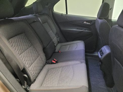 Used 2018 Chevrolet Equinox LT FWD image 19