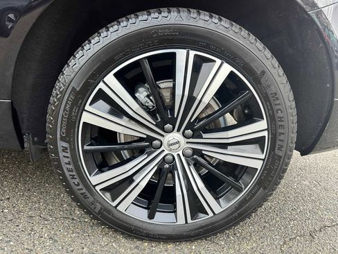 Certified 2023 Volvo XC60 T8 Plus w/ Protection Package Premier image 9