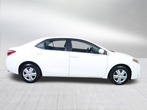 Used 2015 Toyota Corolla L image 8