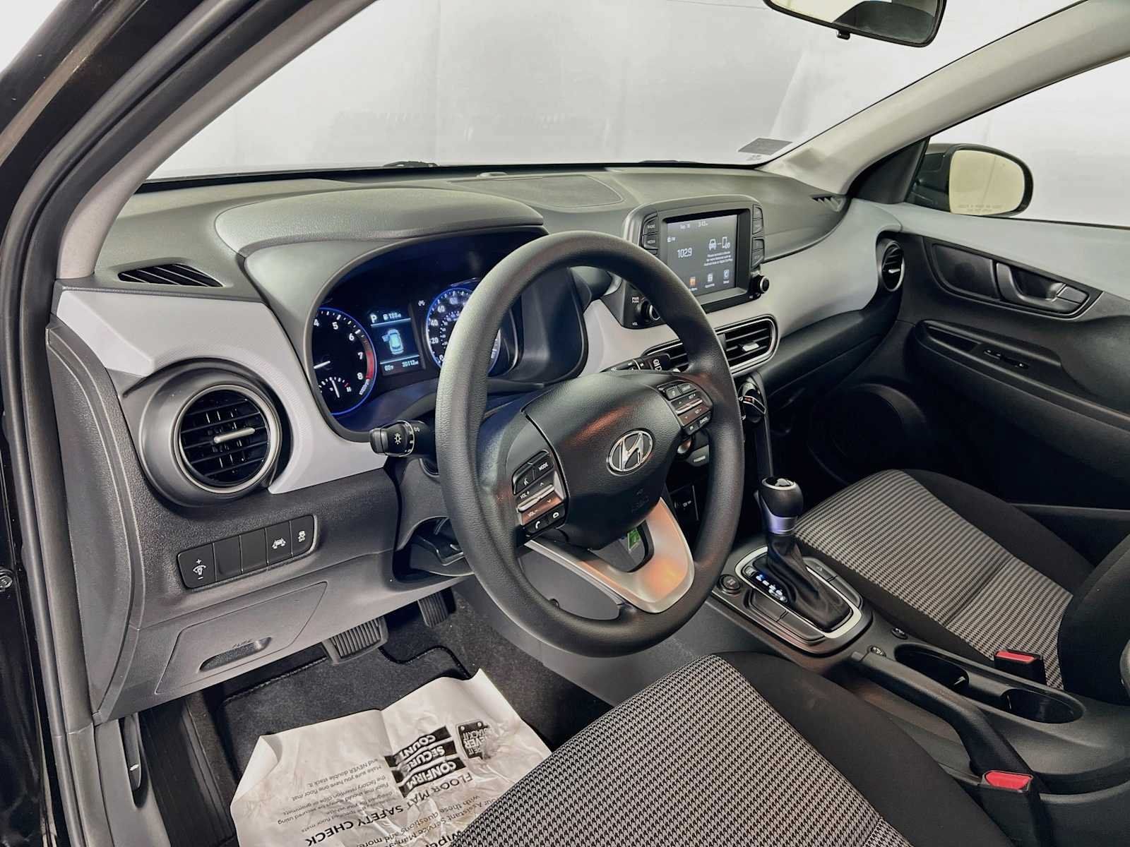Used 2020 Hyundai Kona SE w/ Cargo Package AWD/4WD image 9