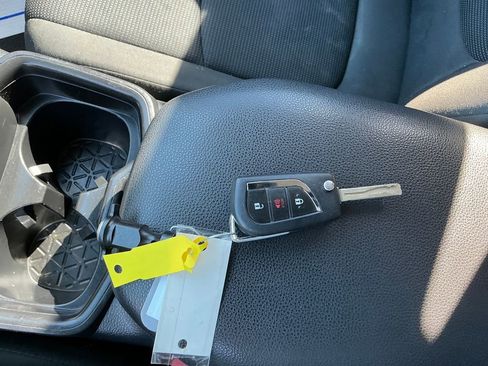 Used 2020 Toyota RAV4 LE image 34