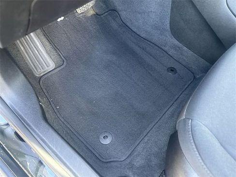 Used 2022 Chevrolet Malibu LT image 36