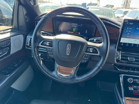 Used 2022 Lincoln Navigator Black Label image 10