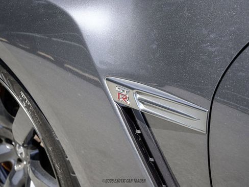 Used 2011 Nissan GT-R Premium AWD/4WD image 65
