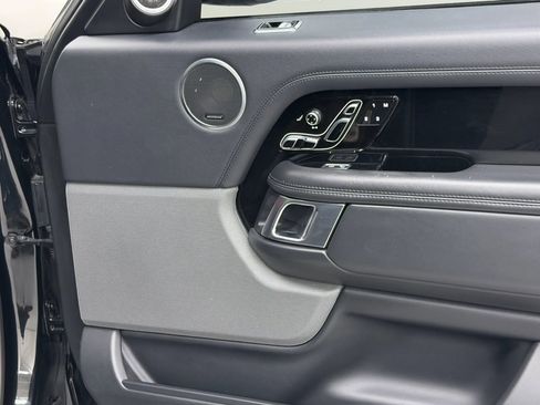 Used 2018 Land Rover Range Rover Supercharged AWD/4WD image 19