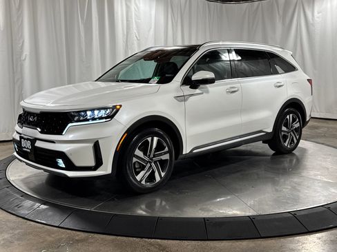 Certified 2023 Kia Sorento EX w/ Panoramic Sunroof Package AWD/4WD image 1