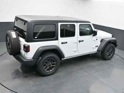 Used 2025 Jeep Wrangler Sport S image 40