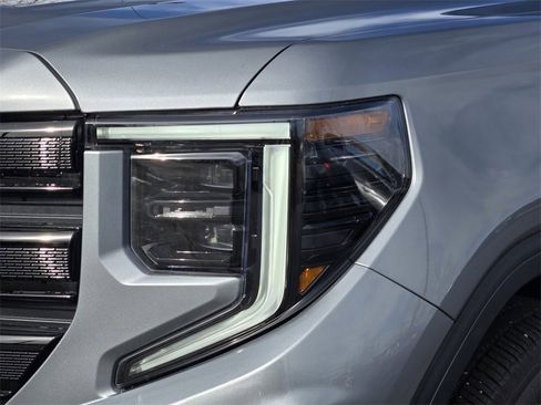 Used 2025 GMC Sierra 1500 Elevation image 5